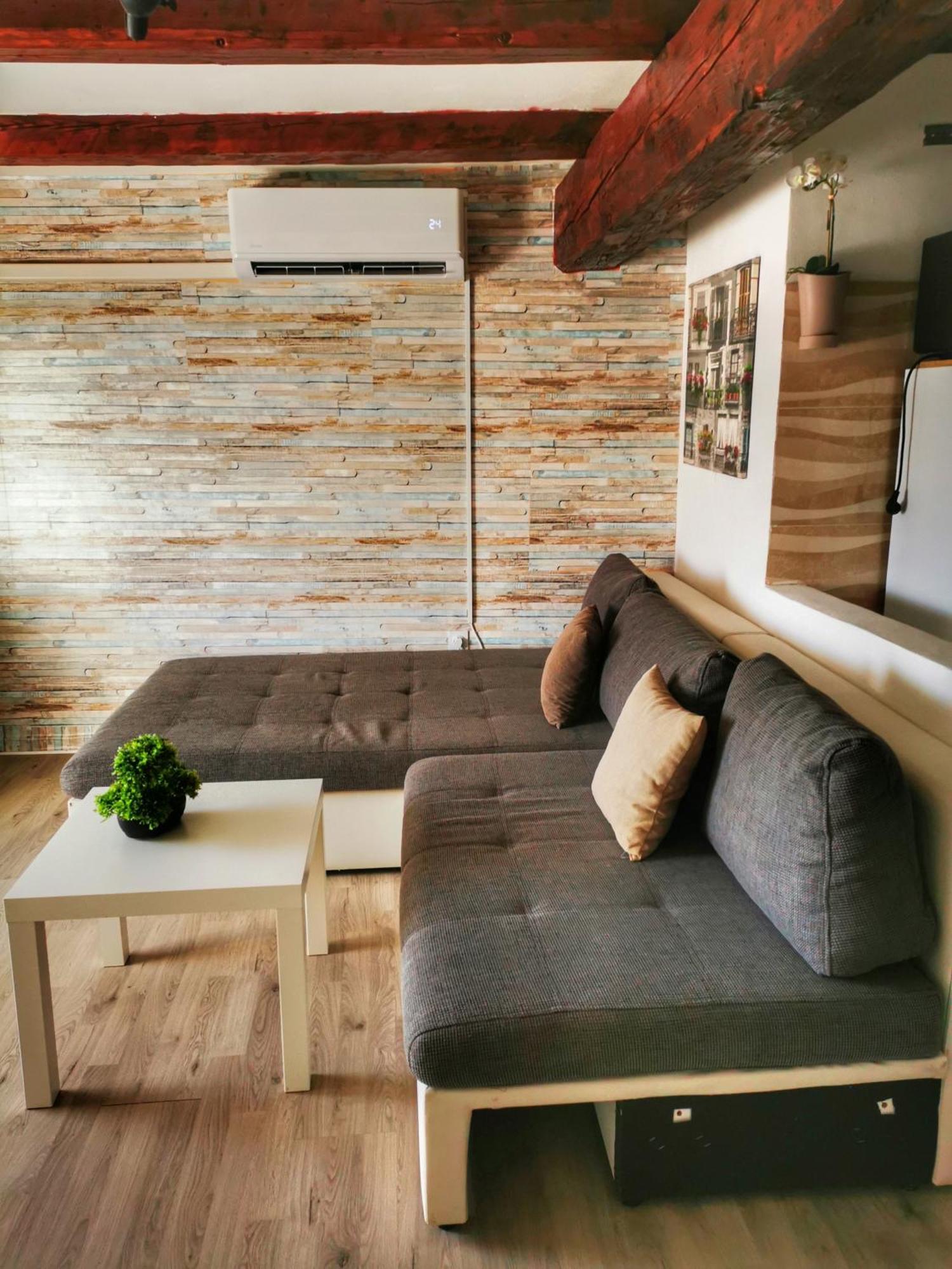 Attica Apartment プーラ エクステリア 写真